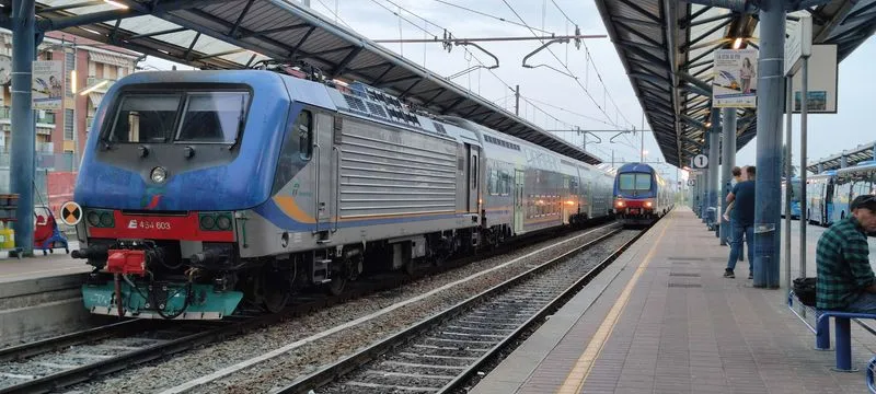 RIVAROLO-TORINO - Attivo il «Tap&Tap» per i biglietti della linea Sfm1