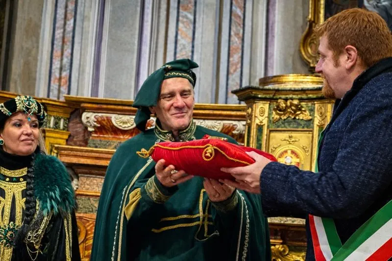 RIVOLI - Con l'investitura del Conte Verde scocca l'ora del 72esimo Carnevale di Rivoli - FOTO