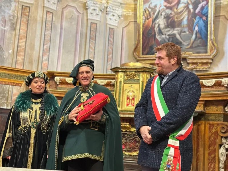 RIVOLI - Con l'investitura del Conte Verde scocca l'ora del 72esimo Carnevale di Rivoli - FOTO