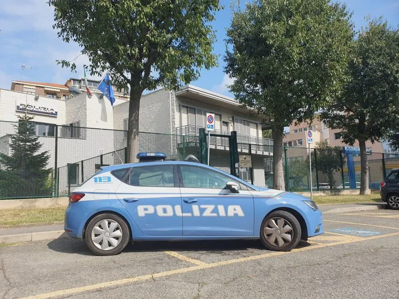 RIVOLI - Rubano in una ditta e provano a scappare: due uomini arrestati dalla Polizia