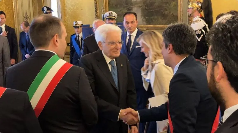 RIVOLI - Mattarella ha consegnato la Medaglia d’Oro al Merito Civile alla Cittá - FOTO