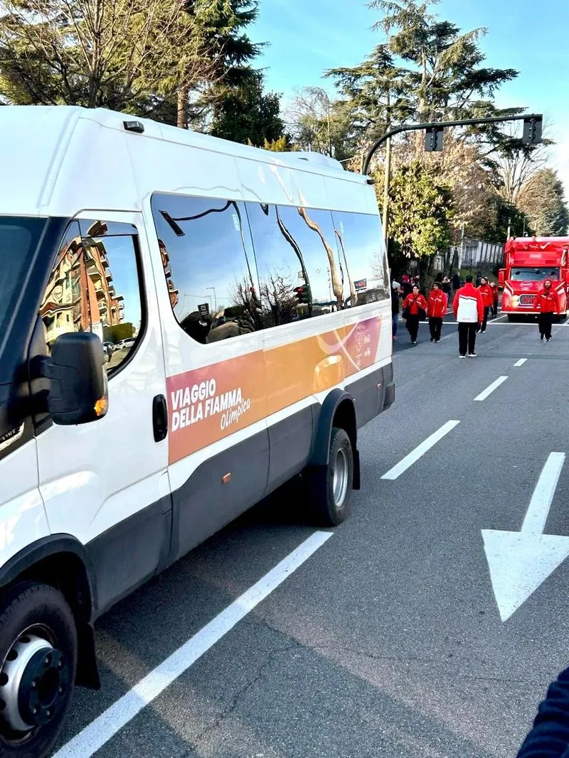 RIVOLI - Il passaggio della Fiamma Olimpica: «Un'emozione profonda» - FOTO