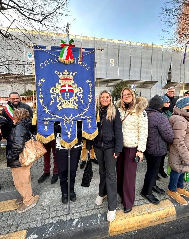 RIVOLI - Il passaggio della Fiamma Olimpica: «Un'emozione profonda» - FOTO