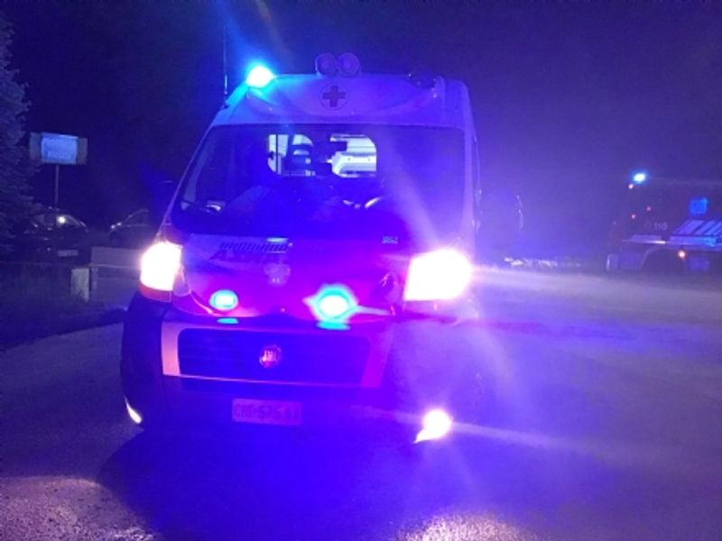 INCIDENTE A RIVOLI - Due podisti investiti da un furgone mentre si stavano allenando: ricoverati in ospedale