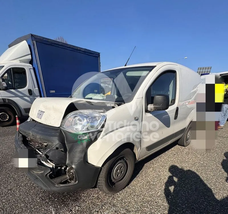 INCIDENTE IN TANGENZIALE A RIVOLI - Tamponamento fra 4 mezzi: una persona ferita e disagi al traffico - FOTO