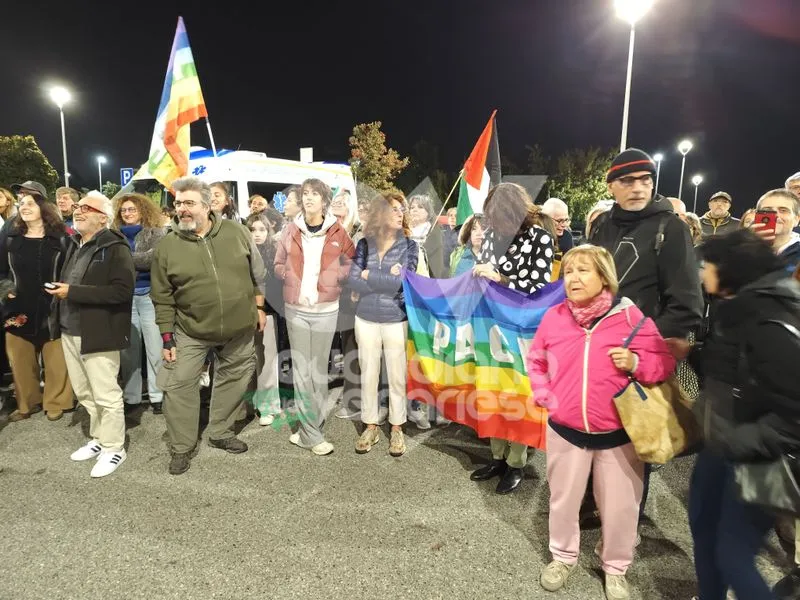 RIVOLI - «Luci sulla Palestina: 100 ospedali per Gaza»: medici, infermieri e operatori sanitari condannano il genocidio - FOTO