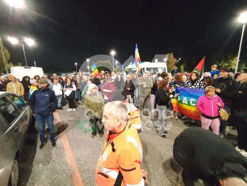 RIVOLI - «Luci sulla Palestina: 100 ospedali per Gaza»: medici, infermieri e operatori sanitari condannano il genocidio - FOTO