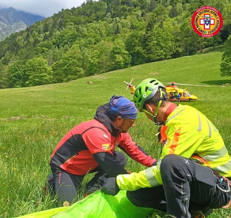 RONCO CANAVESE - Precipita col parapendio in fase di atterraggio: donna francese elitrasportata in ospedale