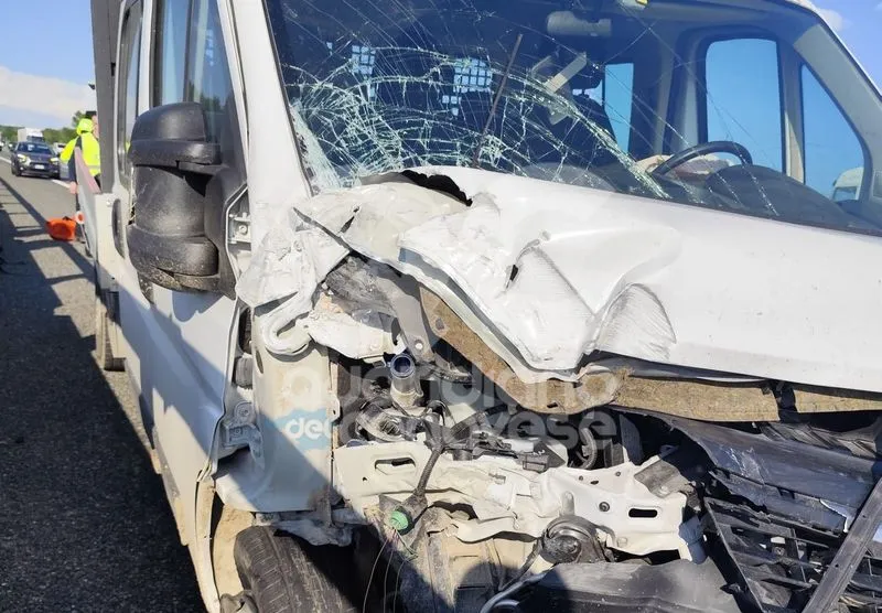 CAOS IN AUTOSTRADA - Doppio incidente a Rondissone, Torino-Milano bloccata in direzione Chivasso - FOTO