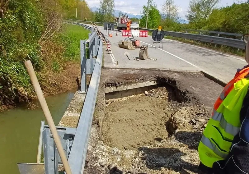 SAN BENIGNO CANAVESE-VOLPIANO - Provinciale devastata dal maltempo, traffico in tilt