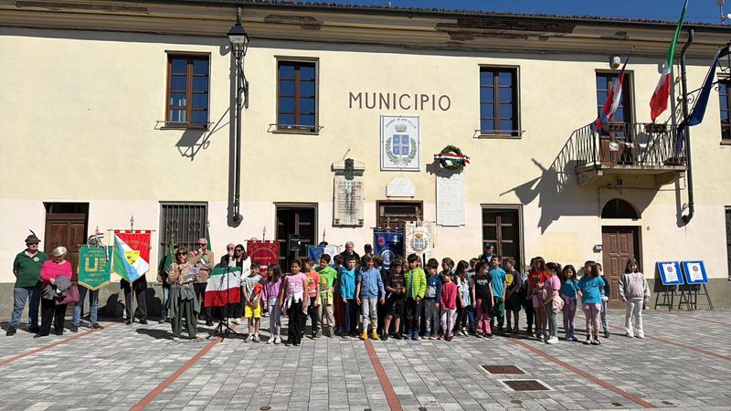SAN GILLIO - Scuole e associazioni protagoniste per il 25 aprile, Festa di Liberazione - FOTO