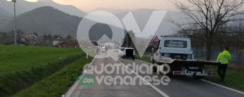 INCIDENTE A SAN GILLIO - Scontro auto-moto in via Bonino: centauro finisce in ospedale - FOTO