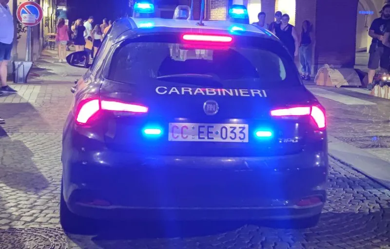 CANAVESE - A 60 anni vive truffando gli anziani: i carabinieri gli hanno sequestrato una villa e diversi terreni