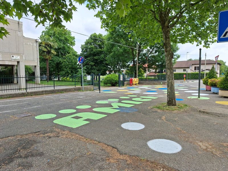 SANGANO-NICHELINO - Ingressi delle scuole più sicuri grazie al progetto «Interreg Alcotra Amici»