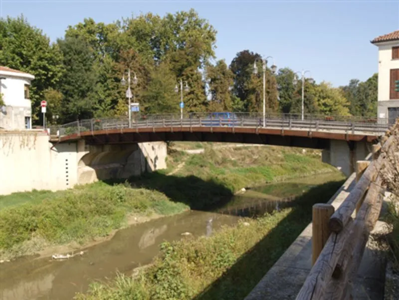 SANTENA - Conclusi i lavori di riqualificazione, riapre il ponte Giuseppe Musso