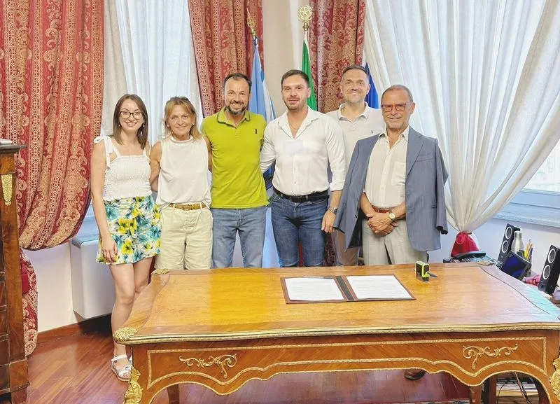 SANTENA-POIRINO - Comuni al lavoro per realizzare una nuova piscina