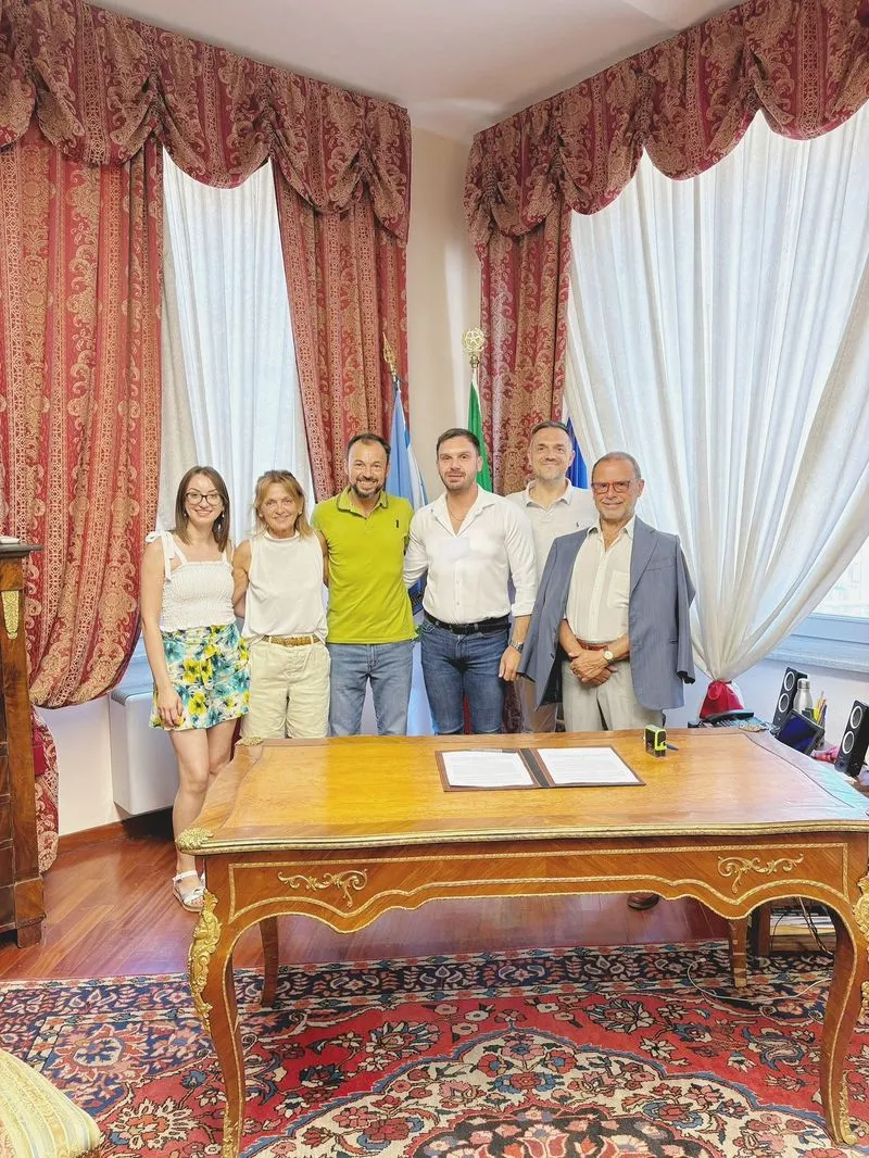 SANTENA-POIRINO - Comuni al lavoro per realizzare una nuova piscina