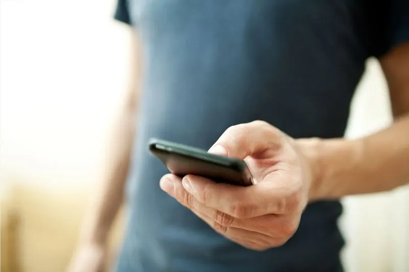 SANTENA - Si fingono impiegati del comando di polizia locale per truffare al telefono anziani e cittadini
