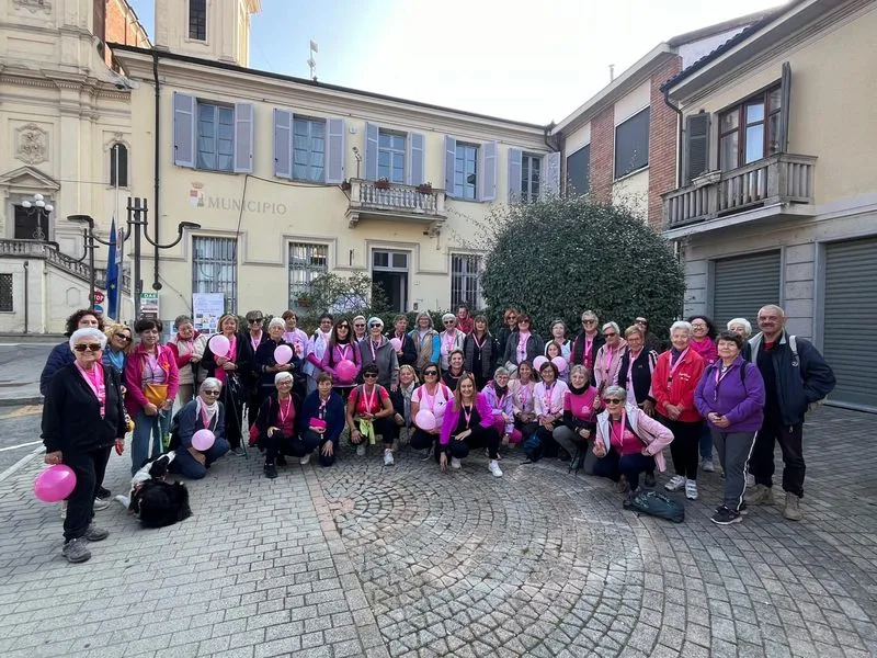 SANTENA - Visite gratuite e una camminata in rosa per la prevenzione dei tumori femminili