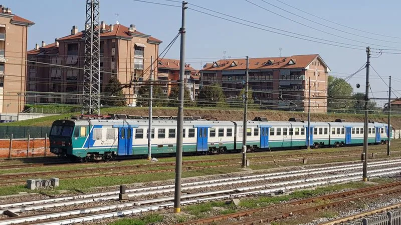 STRAMBINO - Tutti i misteri dell'uomo investito da un treno una settimana fa: forse è stato un incidente