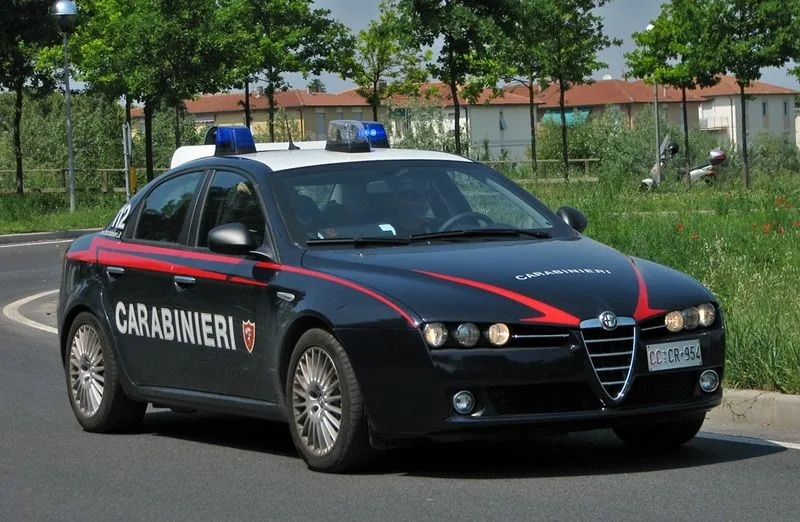TORINO SUD - Uomo di 79 anni in Basilicata accoltella una barista e spara ai carabinieri prima di uccidersi