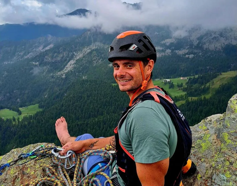 VALCHIUSELLA - Al colle di Pian Spergiurati una targa in ricordo di Andrea Biffi - FOTO