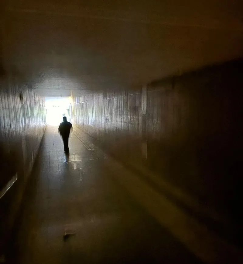 TROFARELLO - Situazione di degrado alla stazione ferroviaria, il sindaco: «Inaccettabile, chiesti interventi urgenti a Rfi»