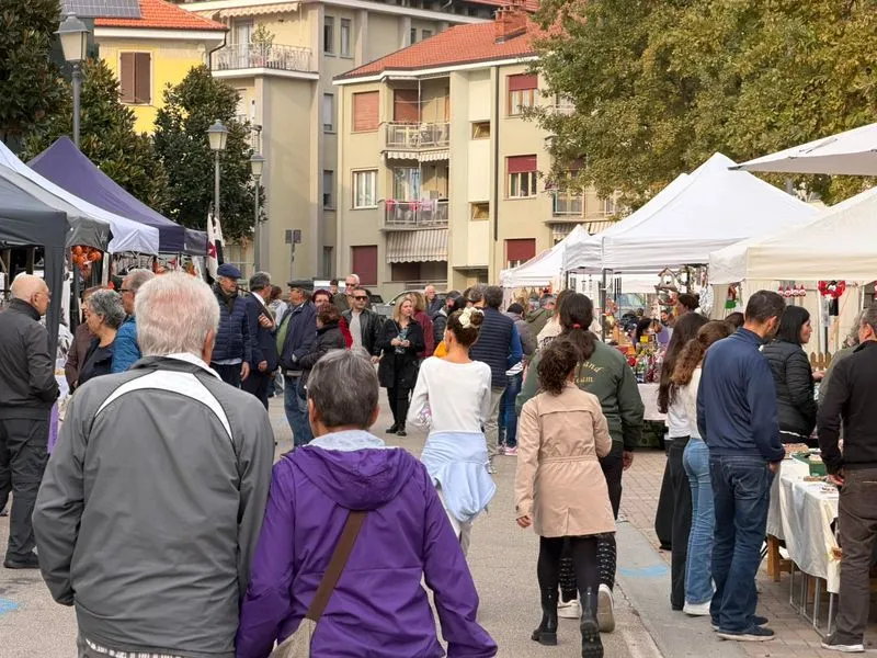 TROFARELLO - Un successo la quarta edizione della Fiera d'autunno - FOTO