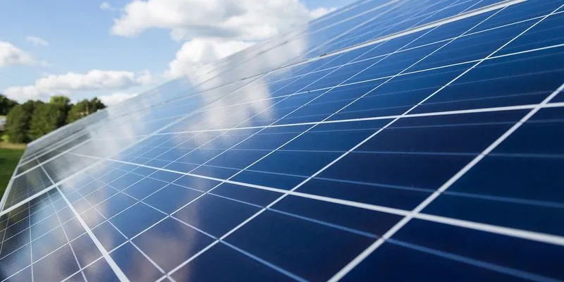 TROFARELLO - Parco fotovoltaico Rfi, dalla Regione arriva il «No ai pannelli sui terreni agricoli di pregio»