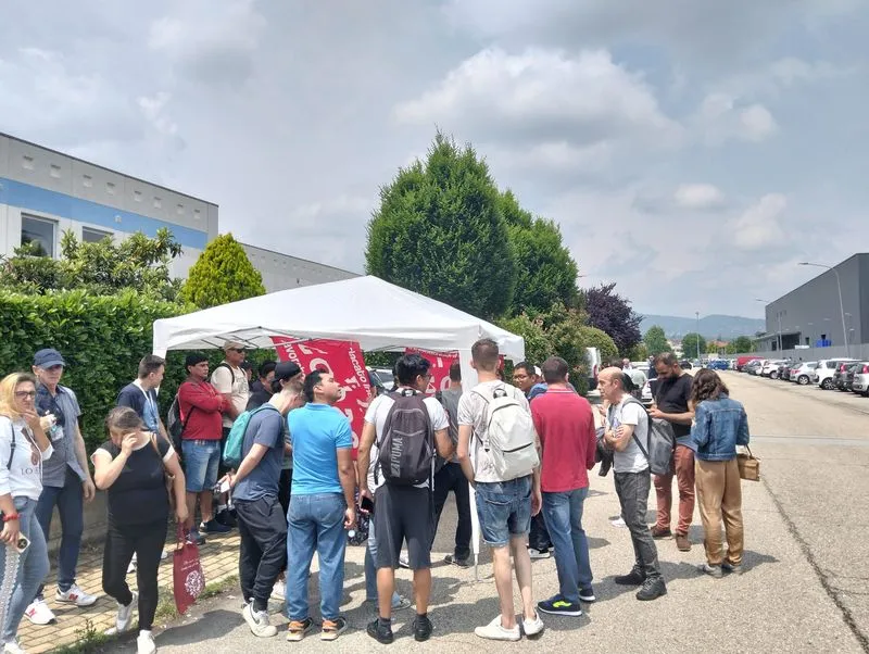 TROFARELLO - Scioperano i lavoratori di Elpe-Fiorentini: «Vogliamo il contratto Alimentari e paghe orarie adeguate»