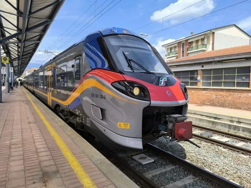 MONCALIERI-TROFARELLO - Mattinata difficile per i pendolari della Sfm1