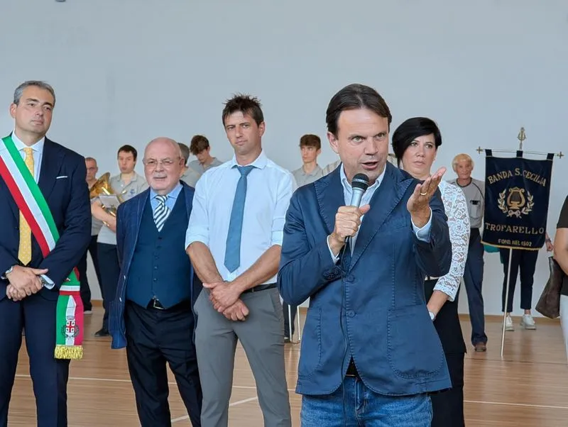 TROFARELLO - Nella festa dello sport inaugurata la nuova palestra Sandro Pertini - FOTO