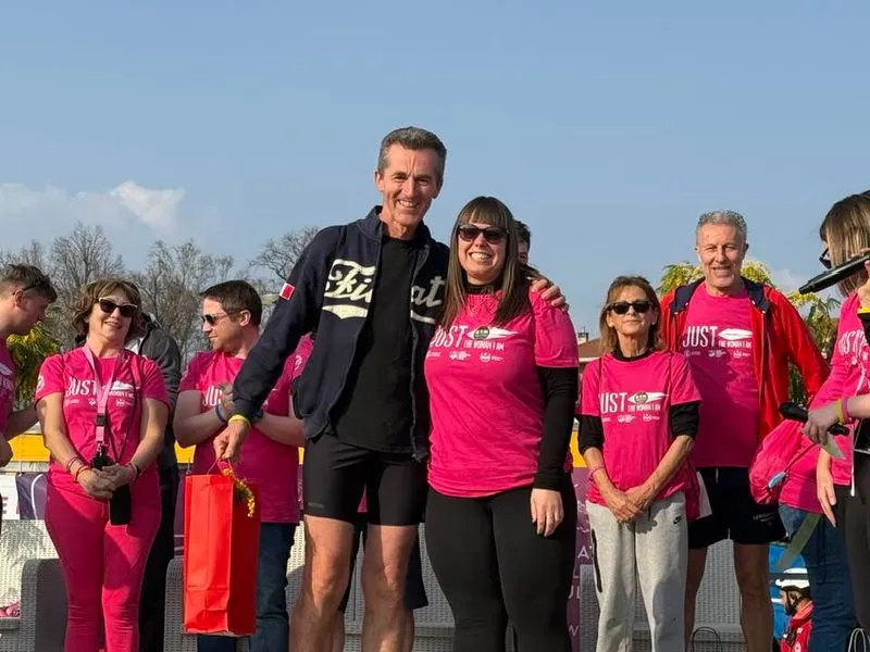 SANTENA - Successo per Just The Woman I Am On The Road - FOTO