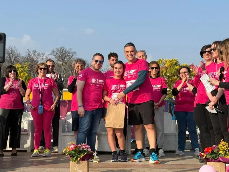 SANTENA - Successo per Just The Woman I Am On The Road - FOTO