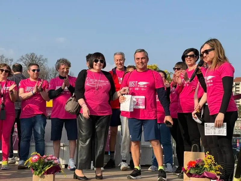 SANTENA - Successo per Just The Woman I Am On The Road - FOTO