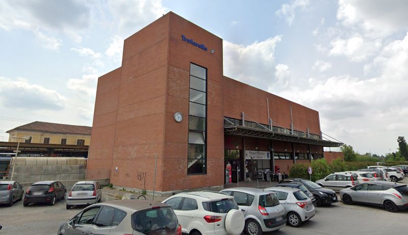 TROFARELLO - Stazione ferroviaria, la sala d’attesa e gli ascensori prolungano l'orario di servizio