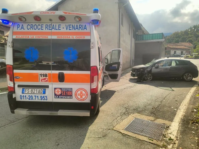 INCIDENTE A VARISELLA - Malore mentre è alla guida della sua auto: grave un uomo di 83 anni