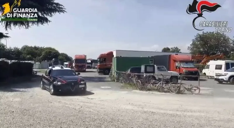 TORINO-VENARIA-CASELLE - Contrabbando di sigarette, sgominata organizzazione criminale: 8 arresti - FOTO E VIDEO