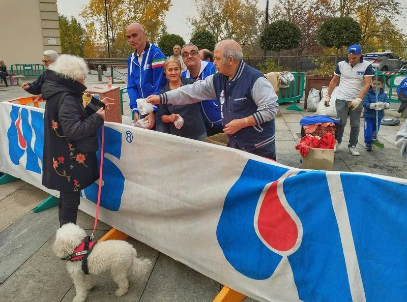 VENARIA - Un 1 Novembre di allegria con la «Castagnata» dell'Avis e il concerto de «I Cavalieri di Zara» - FOTO