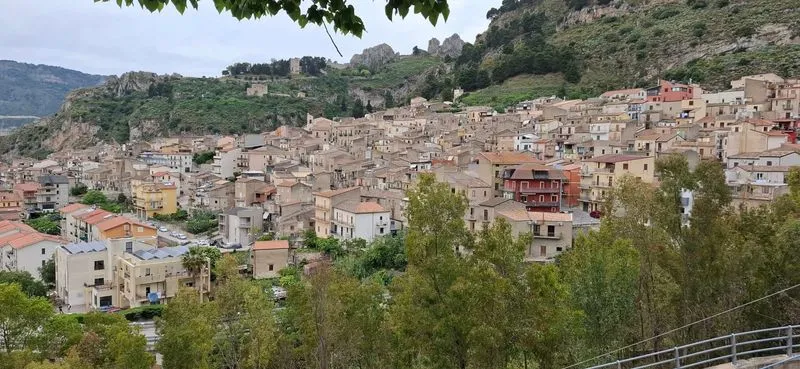 VENARIA - A Castronovo di Sicilia le celebrazioni del Santissimo Crocifisso: rinnovato il gemellaggio - FOTO