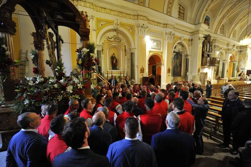 VENARIA - A Castronovo di Sicilia le celebrazioni del Santissimo Crocifisso: rinnovato il gemellaggio - FOTO