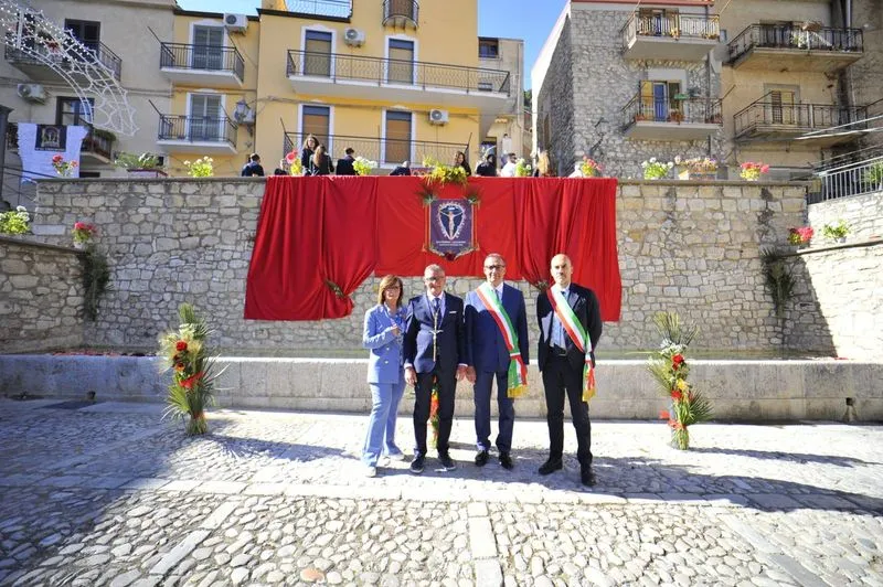 VENARIA - A Castronovo di Sicilia le celebrazioni del Santissimo Crocifisso: rinnovato il gemellaggio - FOTO