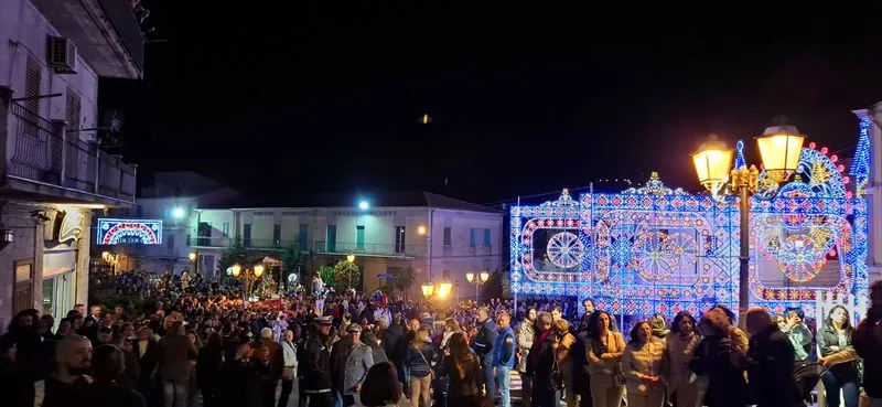 VENARIA - A Castronovo di Sicilia le celebrazioni del Santissimo Crocifisso: rinnovato il gemellaggio - FOTO