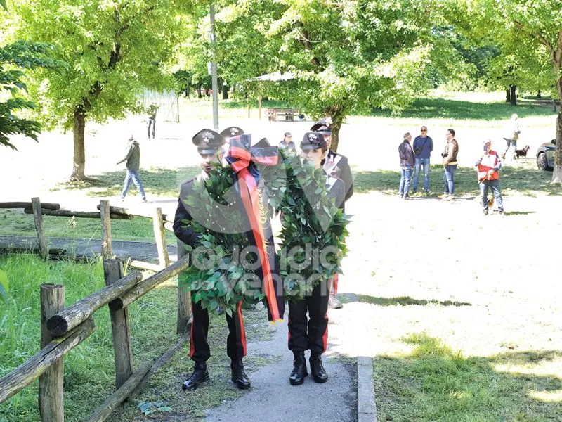 VENARIA - Nel parco Salvo d'Acquisto il giardino «Vittime della strage di Nassiriya» - FOTO
