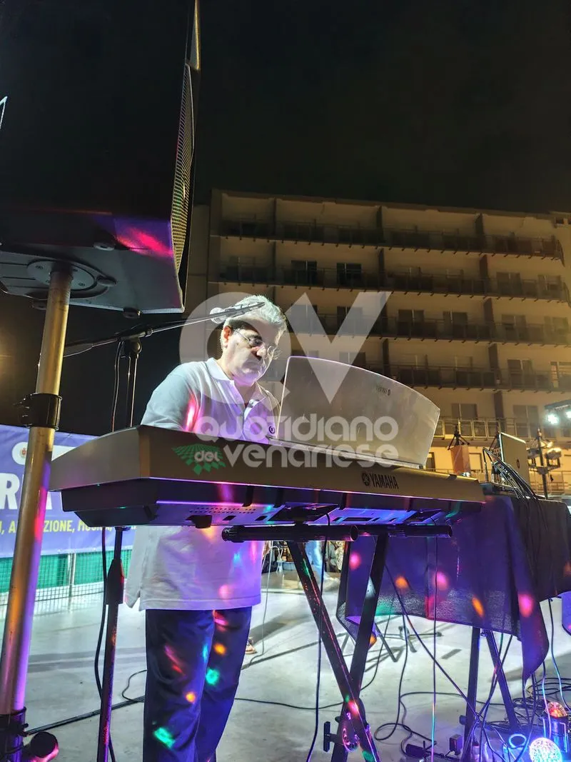 VENARIA - Rebecca e Riccardo vincono «La Corrida di ieri e di oggi»: un sabato sera indimenticabile - FOTO