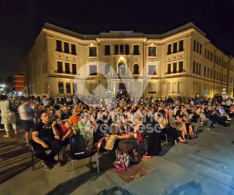 VENARIA - Rebecca e Riccardo vincono «La Corrida di ieri e di oggi»: un sabato sera indimenticabile - FOTO