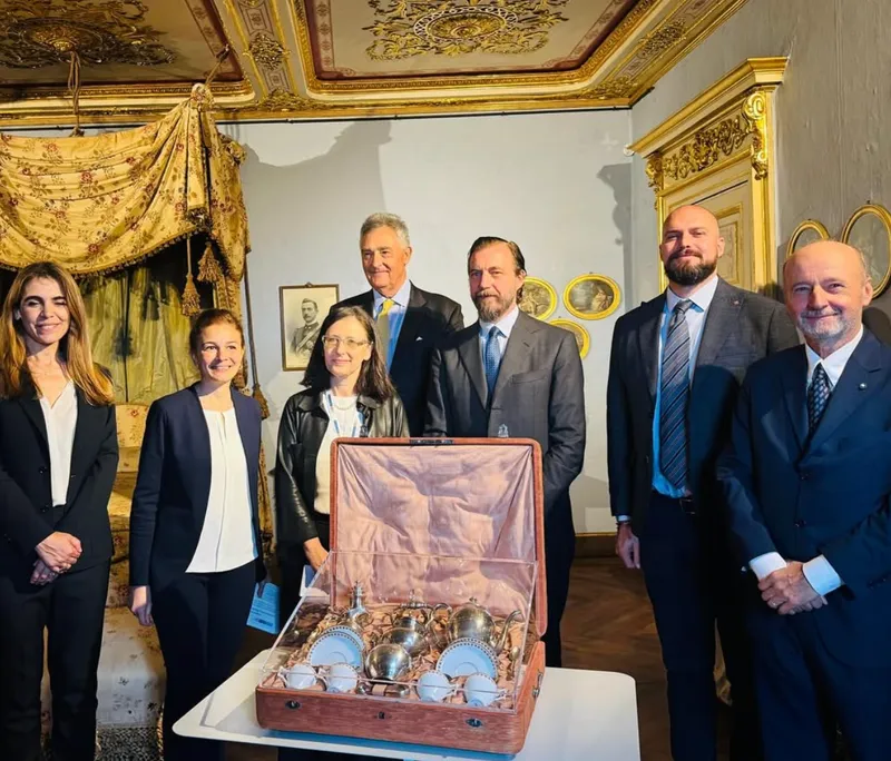 VENARIA - Negli Appartamenti Reali in Mandria ecco il «Servizio da tè dei Duchi d’Aosta»: dono della professoressa Bressy - FOTO