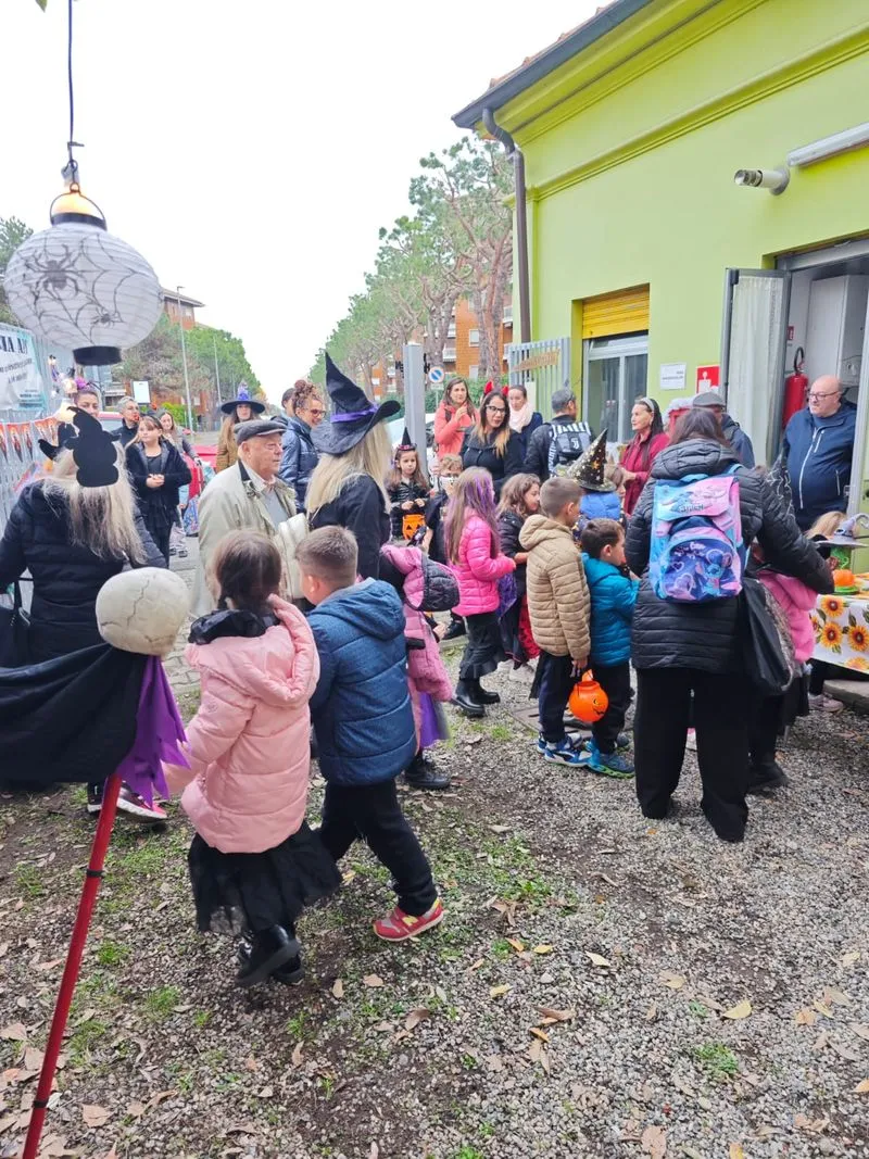 VENARIA-DRUENTO - Musica, allegria, maschere e... «dolcetto o scherzetto?»: il successo di Halloween - FOTO