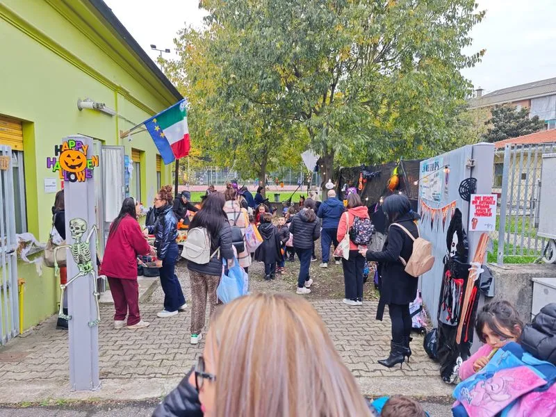VENARIA-DRUENTO - Musica, allegria, maschere e... «dolcetto o scherzetto?»: il successo di Halloween - FOTO
