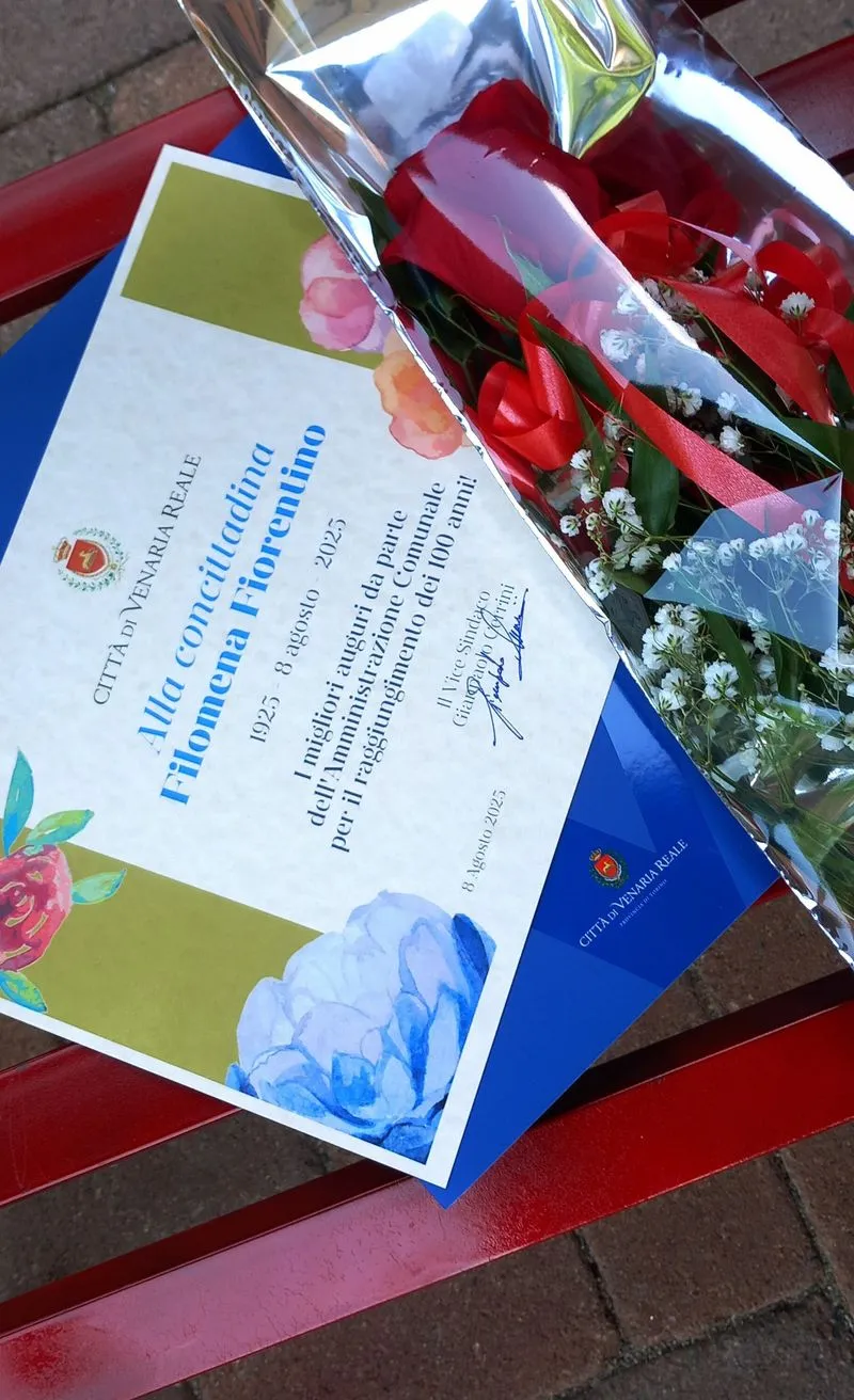 VENARIA - Grande festa alla «Piccola Reggia» per i primi cento anni della signora Filomena Fiorentino - FOTO